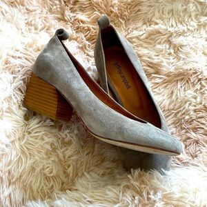 JEFFREY CAMPBELL Bitsie Grey Suede Retro Round Toe Wooden Block Heels | Size 6.5